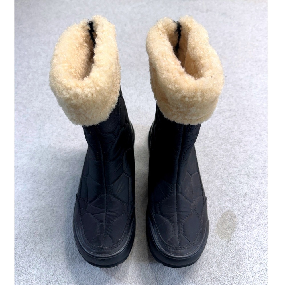 UGG 5737 Quilted Winter Boots Womens Size 8 Black Shearling Lined Zip Snow Boots